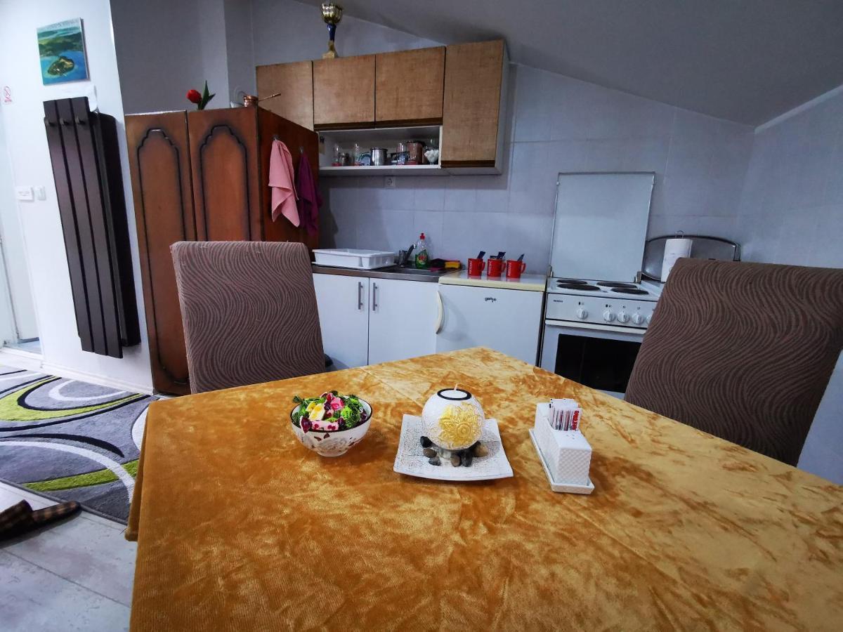 White Apartment Sarajevo - Free Parking Luaran gambar