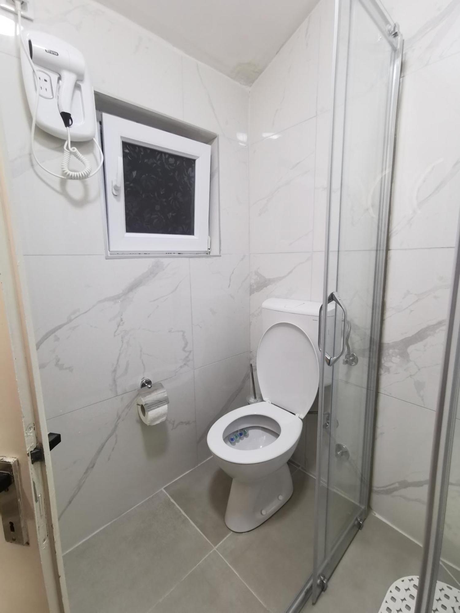 White Apartment Sarajevo - Free Parking Luaran gambar